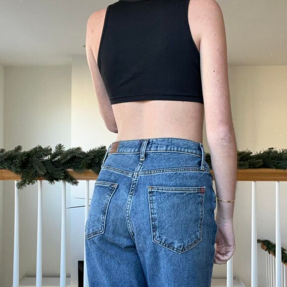 black cropped basic scoop crop top - Picture 3 of 3
